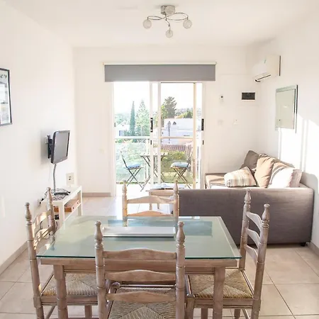 Tikay Apts Apartmán *
